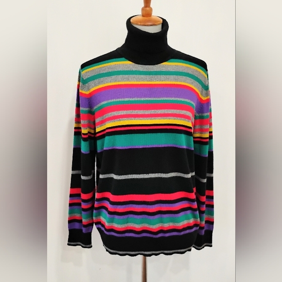 VIBRANT STRIPES TURTLE NECK - Picture 6 of 9